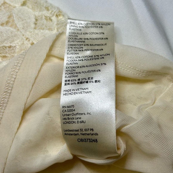 Maeve by Anthropologie Lace Mock Neck Metallic Button Accent Long Sleeve Top XL - Picture 15 of 16